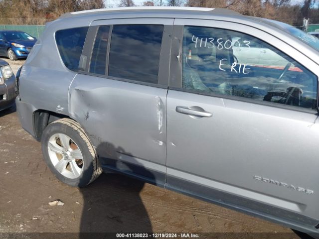 1C4NJDEB5GD713905 Jeep Compass Latitude