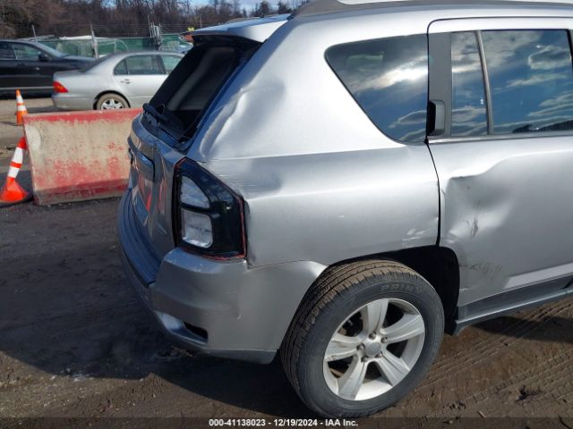 1C4NJDEB5GD713905 Jeep Compass Latitude