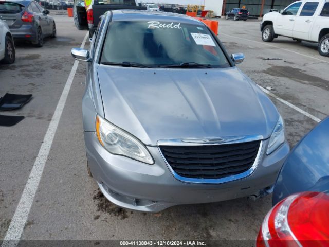 1C3CCBCGXEN152813 Chrysler 200 Limited