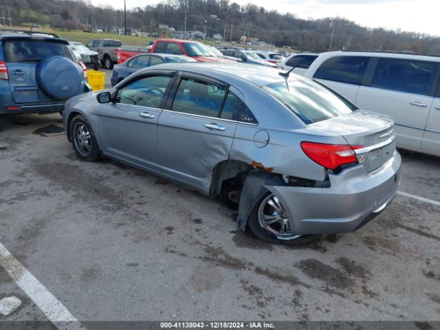 2014 CHRYSLER 200 1C3CCBCGXEN152813 Photo 2