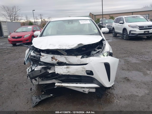 JTDKAMFU3N3188445 Toyota Prius Le