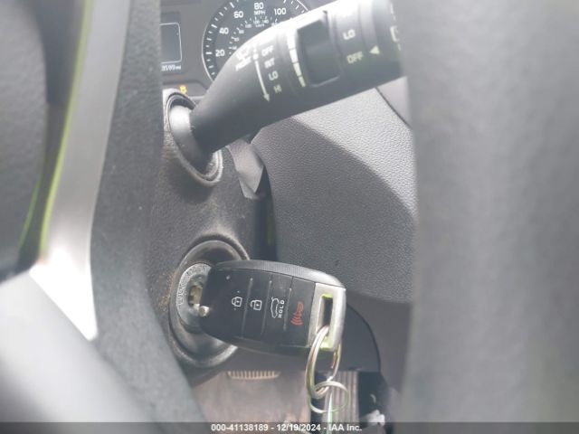 5XYPG4A56HG201659 KIA Sorento 3.3l Lx