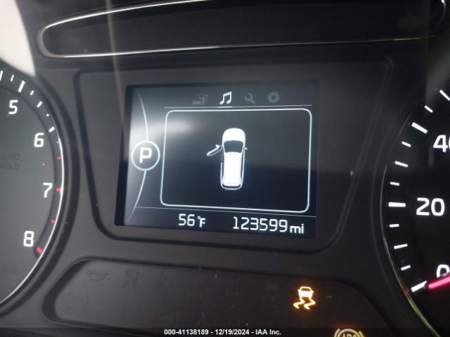 5XYPG4A56HG201659 KIA Sorento 3.3l Lx