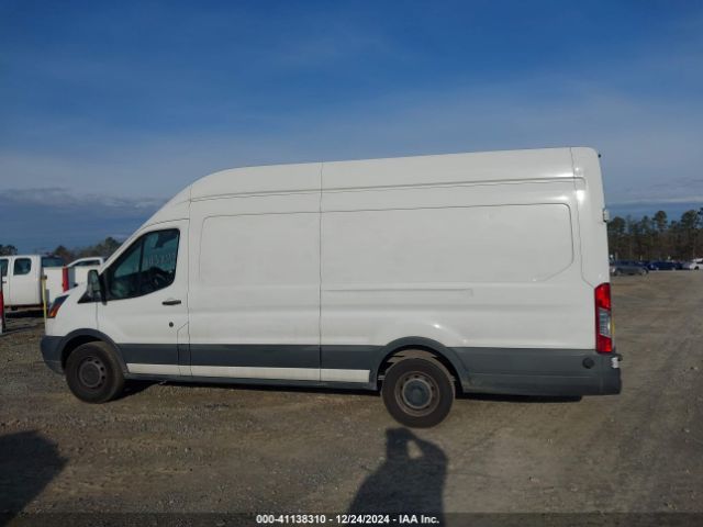 1FTBW3XMXJKA31067 Ford Transit-350