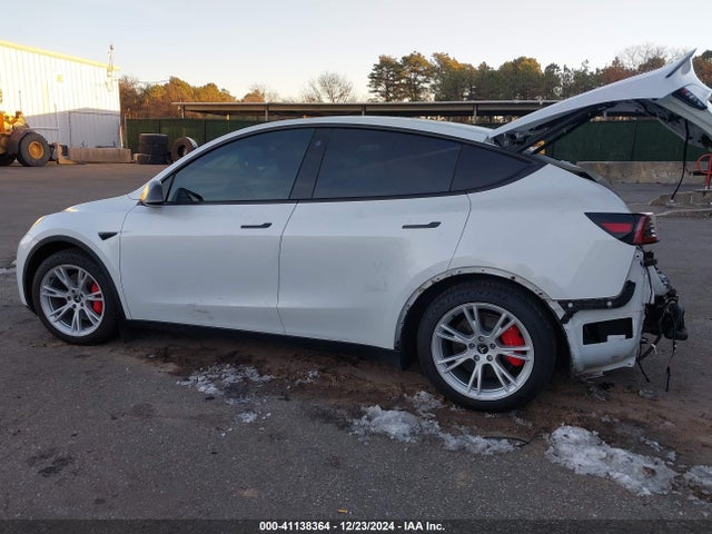 2022 TESLA MODEL Y 7SAYGDEF4NF517509 Photo 2