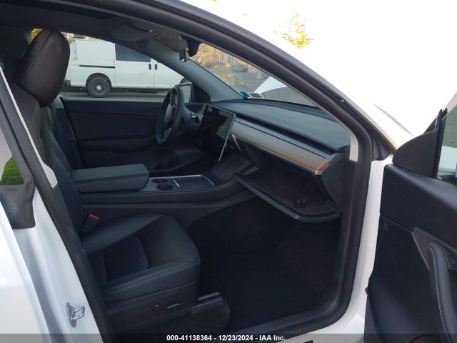 2022 TESLA MODEL Y 7SAYGDEF4NF517509 Photo 4