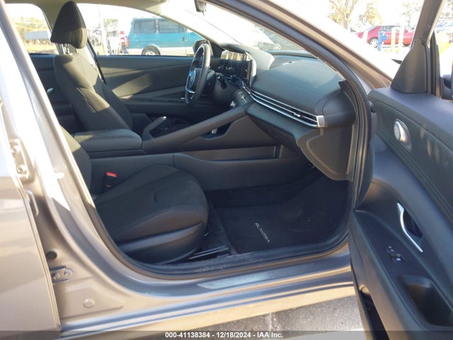 KMHLM4DGXRU753682 Hyundai ELANTRA SEL