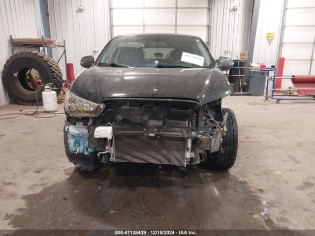 JA4AP3AU7JU016316 Mitsubishi Outlander Sport 2.0 Le