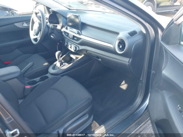 3KPF24AD6ME407184 KIA FORTE FE