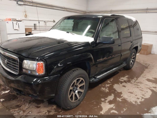2000 CADILLAC ESCALADE 1GYEK13R6YR138871 Photo 1