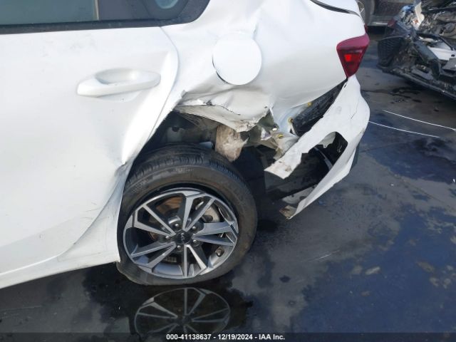 3KPF24AD1NE474373 KIA Forte Lxs