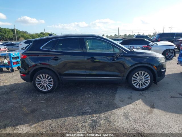 5LMCJ1C95KUL50464 Lincoln Mkc Standard