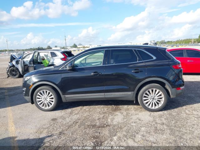 5LMCJ1C95KUL50464 Lincoln Mkc Standard