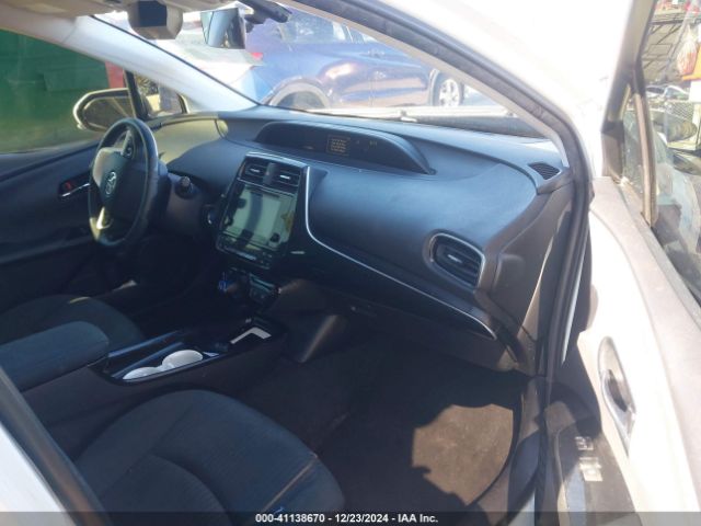 JTDKARFU3G3010339 Toyota Prius Three