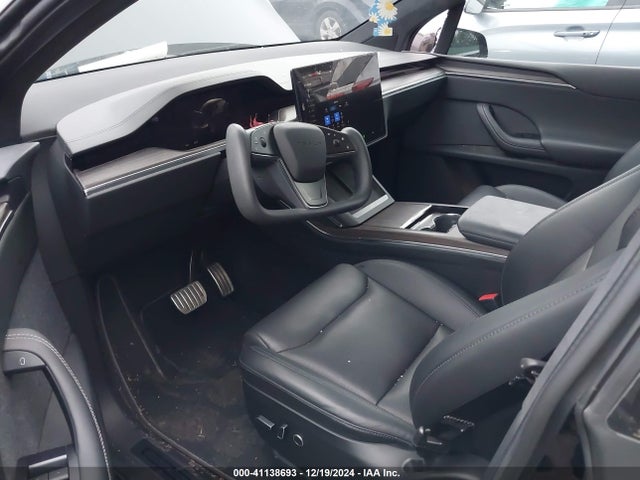 2023 TESLA MODEL X 7SAXCBE5XPF378315 Photo 4