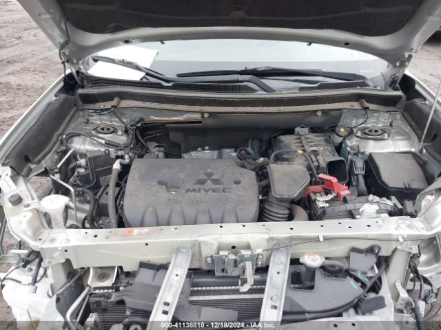 2020 MITSUBISHI OUTLANDER JA4AZ3A39LZ004935 Photo 9