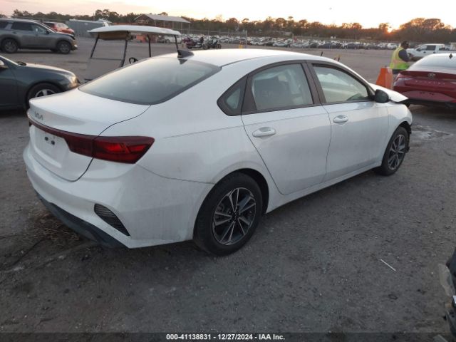 3KPF24AD1PE693739 KIA Forte Lxs