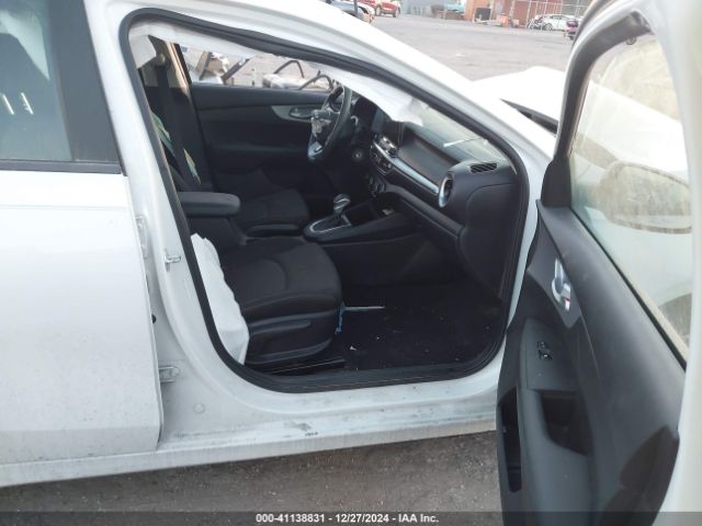 3KPF24AD1PE693739 KIA Forte Lxs