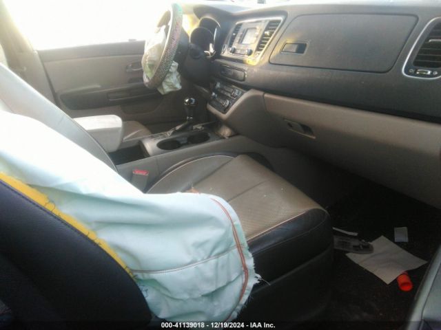KNDMB5C14H6243056 KIA SEDONA LX