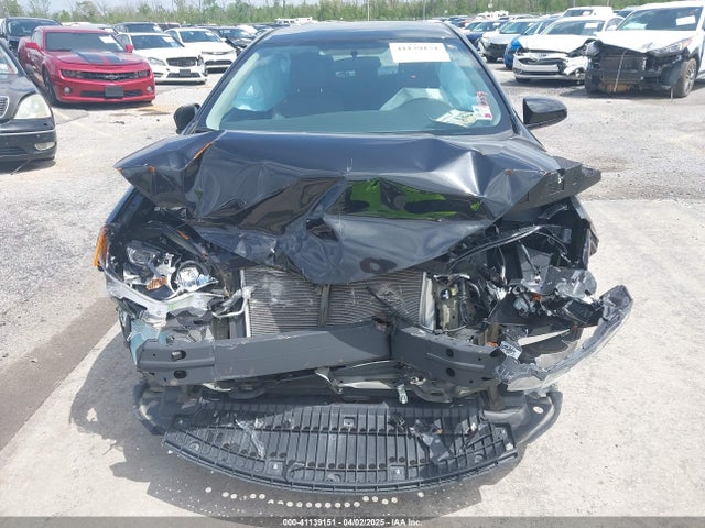 5YFBURHE6GP518339 Toyota COROLLA LE