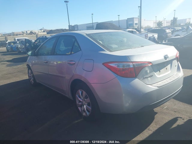 Toyota COROLLA LE 2015 5YFBURHE3FP232303 Image 3