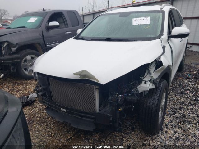 5XYPG4A35HG259258 KIA Sorento 2.4l Lx