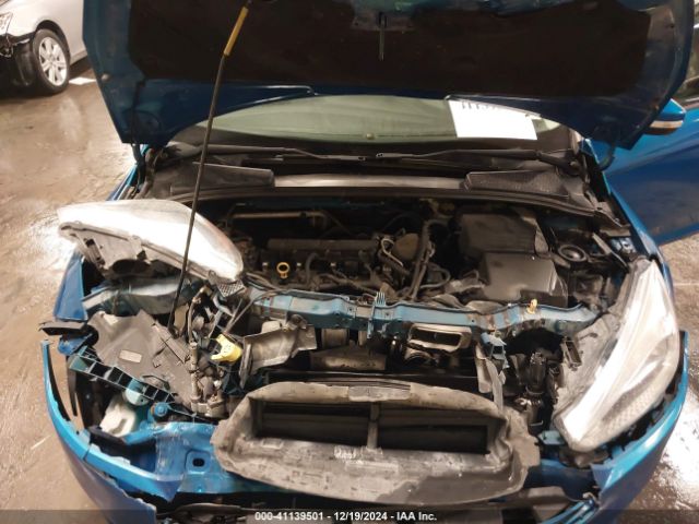 1FADP3K23FL261715 Ford FOCUS SE