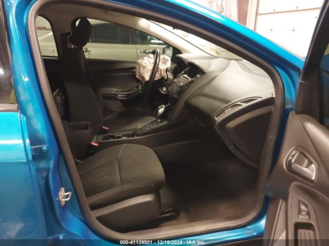 1FADP3K23FL261715 Ford FOCUS SE