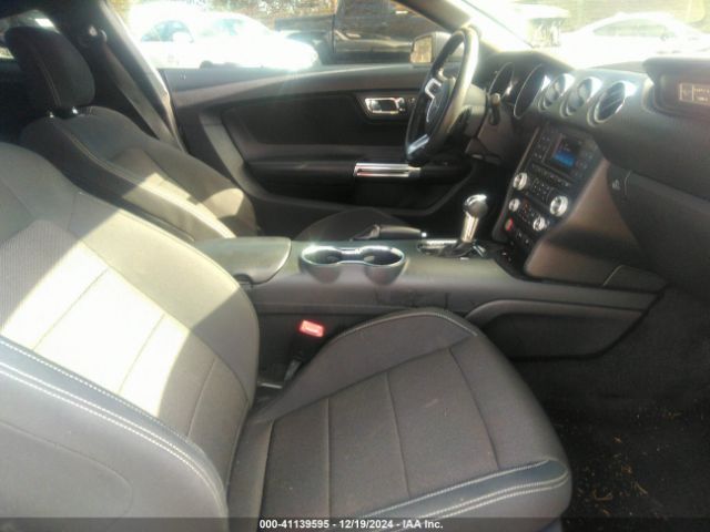 1FA6P8AM1F5398987 Ford Mustang V6