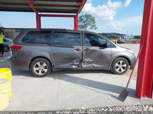 Toyota Sienna L 7 Passenger 2017 5TDZZ3DCXHS778141 Image 13