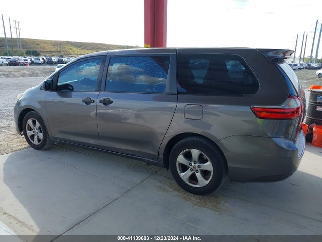 Toyota Sienna L 7 Passenger 2017 5TDZZ3DCXHS778141 Image 14
