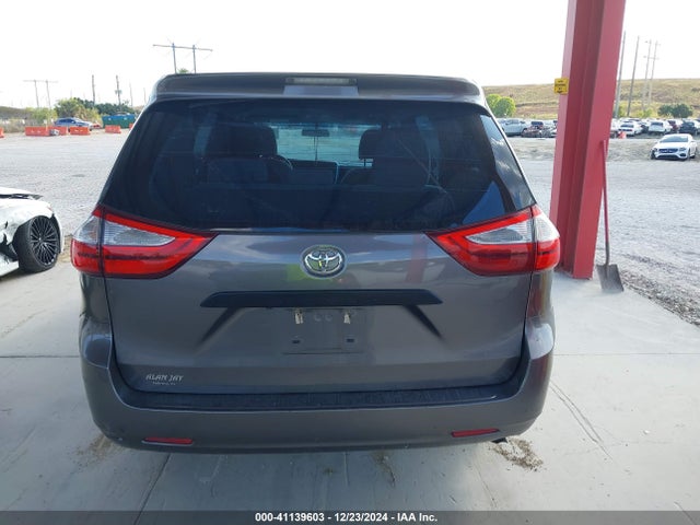 Toyota Sienna L 7 Passenger 2017 5TDZZ3DCXHS778141 Image 16