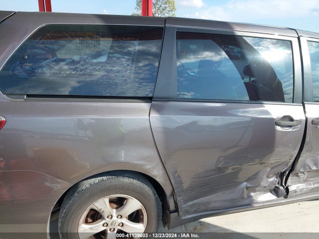Toyota Sienna L 7 Passenger 2017 5TDZZ3DCXHS778141 Image 18