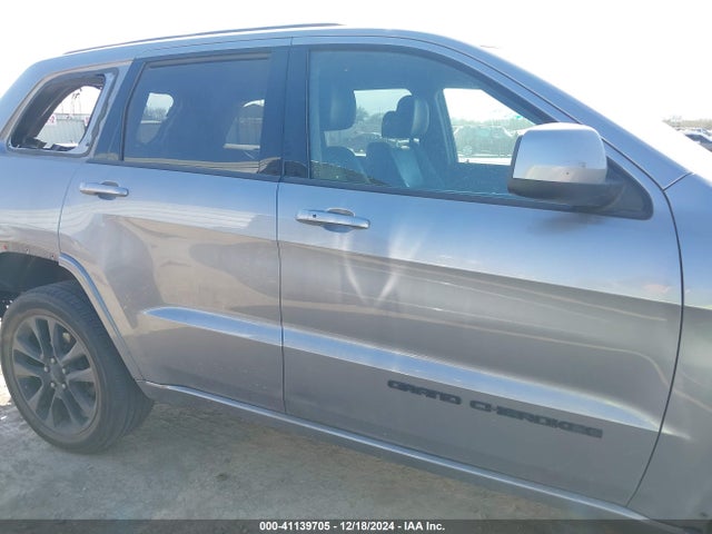 1C4RJFAG6MC769674 Jeep Grand Cherokee Laredo X 4x4