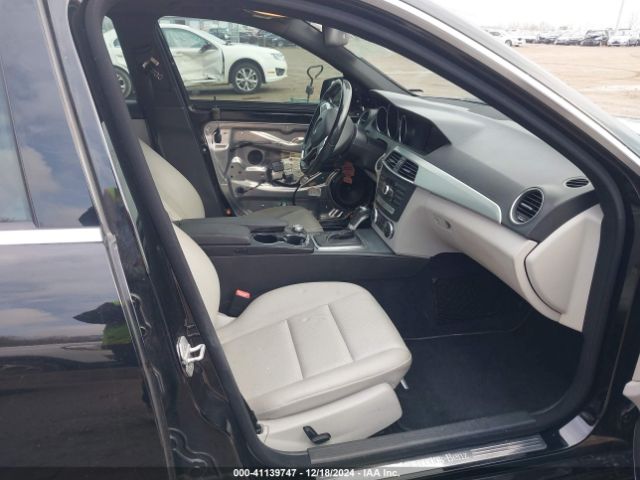 WDDGF8AB2EA960102 Mercedes-Benz C 300 Luxury 4matic/sport 4matic