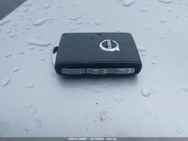 YV4L12RK5N1051289 Volvo Xc60 B5 Momentum