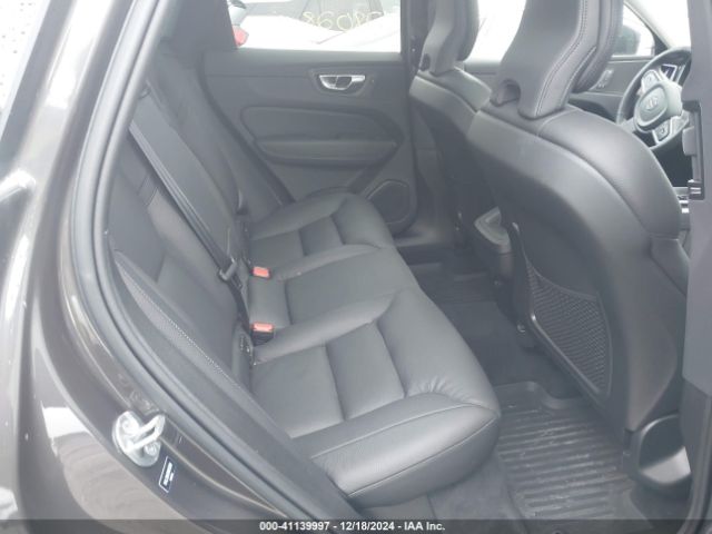 YV4L12RK5N1051289 Volvo Xc60 B5 Momentum
