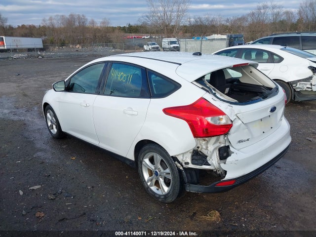Ford FOCUS SE 2014 1FADP3K22EL257525 Image 3