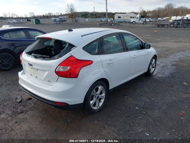 Ford FOCUS SE 2014 1FADP3K22EL257525 Image 4