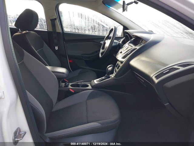 Ford FOCUS SE 2014 1FADP3K22EL257525 Image 5
