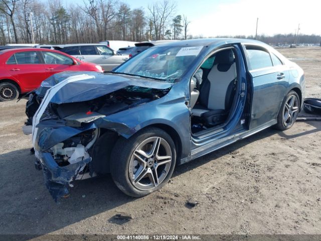 W1K3G4FB3NJ365112 Mercedes-Benz A 220 4matic