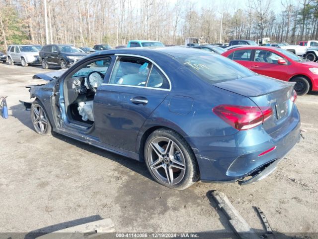 W1K3G4FB3NJ365112 Mercedes-Benz A 220 4matic