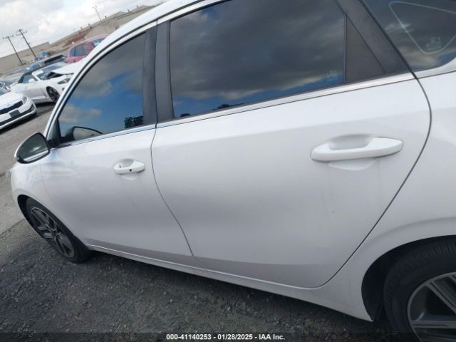 3KPF54ADXKE097061 KIA FORTE EX