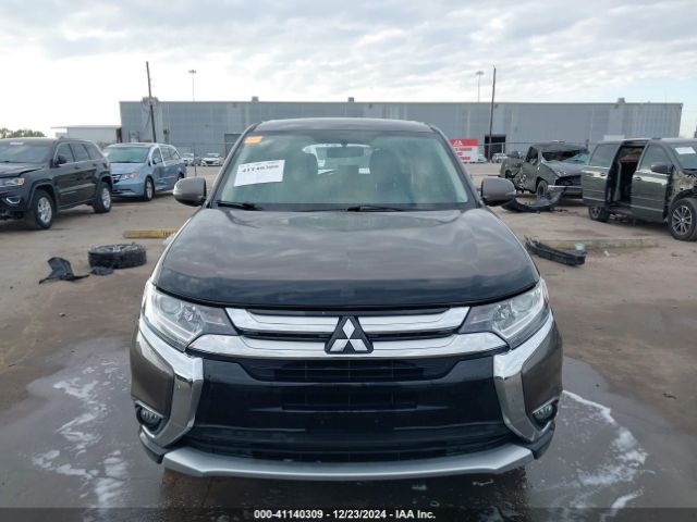 JA4AD3A35HZ055807 Mitsubishi Outlander Se