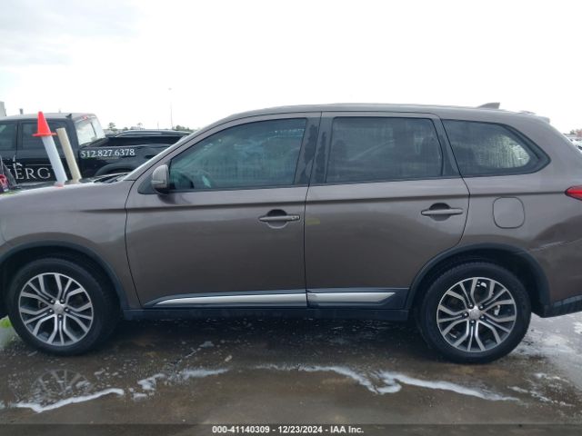 JA4AD3A35HZ055807 Mitsubishi Outlander Se