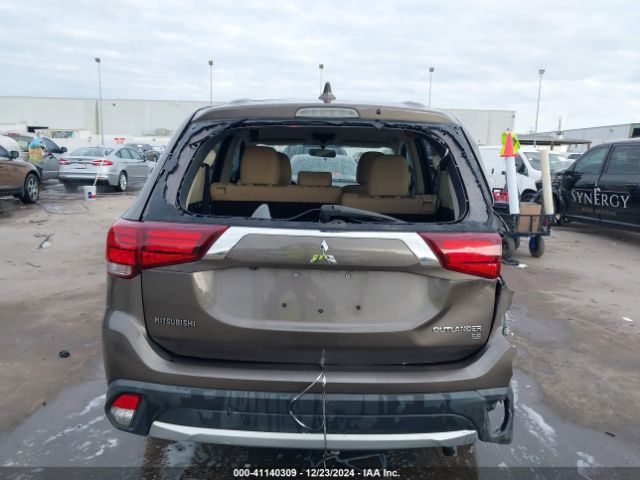 JA4AD3A35HZ055807 Mitsubishi Outlander Se