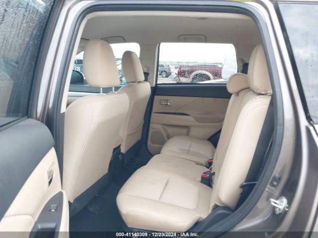 JA4AD3A35HZ055807 Mitsubishi Outlander Se