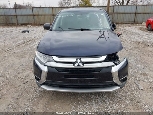 JA4AD2A3XHZ030265 Mitsubishi Outlander Es