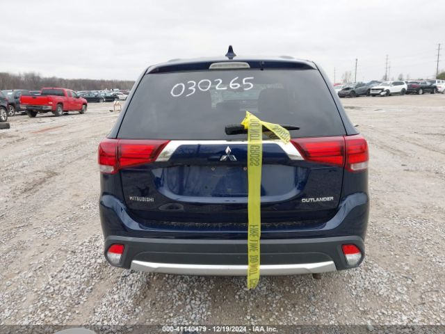 JA4AD2A3XHZ030265 Mitsubishi Outlander Es