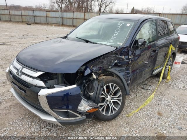 JA4AD2A3XHZ030265 Mitsubishi Outlander Es